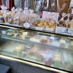 第一製菓直売店 - 店内1