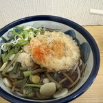 駅そば　せきぐち - 料理写真:てんぷらそば　＋　山菜