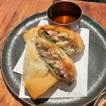 オトナノサカバ ヤマ - 海老と蓮根の春巻き