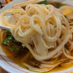 一品居 蘭州牛肉麺 - 蘭州牛肉三角麺