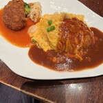 グリル満天星 麻布十番 - オムレツライスと蟹クリームコロッケ