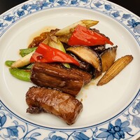 赤坂璃宮 銀座店 - 和牛と季節野菜のオイスターソース炒め