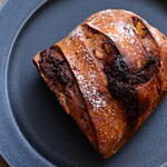 Think - イチジクとオーガニックチョコレートのカンパーニュ(ハーフ)＠税込420円