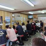 江戸金 - １１時ちょっと過ぎで大入り