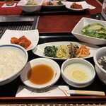 叙々苑 新宿中央東口店 - 