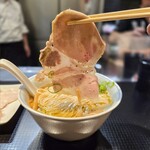 豚一頭清湯麺 - 