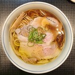 豚一頭清湯麺 - 
