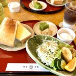 万葉 - サラダたっぷり野菜モーニング★