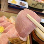 しなの珈琲店 - 分厚い脂の乗った生とろ✨