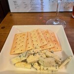 スタンディング　８オンス - ブルーチーズとクラッカー ５００円