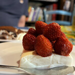 トラットリア プルチネッラ - 