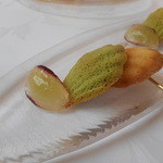 シェムラブルリス - 焼き菓子と果物