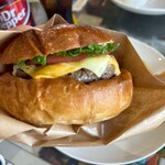 REVERSE BUGER - チーズバーガー