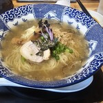 地鶏中華そばと炊き立て秩父おかん飯 トリコ食堂 - 