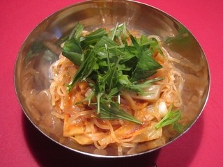 高架五拾七 - 元祖ぬるめん⇒生麺を冷水でシメ特製だれに絡めた１品