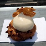 ル・クシネ - 焼き立てシュー