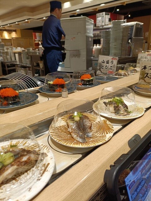 Daiki Suisan Kaiten Zushi Tenmabashi Ten photo 2