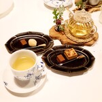 亜絲花 - プティ・フルール