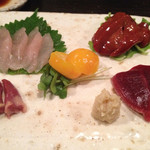 酒盃 - 2014年8月末。念願の比内地鶏のお刺身。