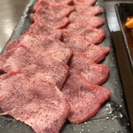 炭火焼肉　頂 - 