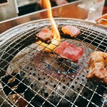 焼肉・ホルモン名嘉真 - 