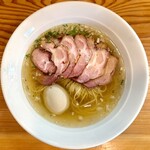 自家製麺 公園前 - 塩らぁめん味玉入り、チャーシュー増し