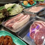 モナミ精肉食堂原宿 - 