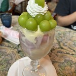 シャンドール - シャインマスカットのパフェ