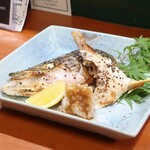 温鮮酒場 ちょんまげ - ハマチ頭黒コショウ焼き