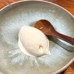 馳走西健一 - ミルクのアイスクリーム、広島「ZEN BEE」の百花蜜