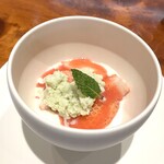 馳走西健一 - 焼津の苺「桃香」とミントのシャーベット、いちごブラマンジェ