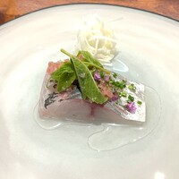 馳走西健一 - 泳がせアジのマリネ