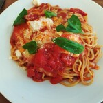 Italiana Pinocchio - モッツァレラチーズのトマトパスタꯁꯧ