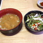 Ichiba Zushi - セットにサラダと味噌汁ついてます
                        