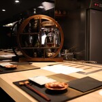 赤坂焼肉 八面六秘 - 内観