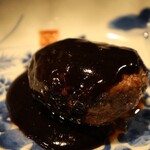 赤坂焼肉 八面六秘 - 但馬牛100%ハンバーグ