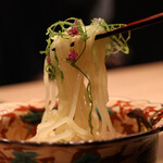 赤坂焼肉 八面六秘 - 出汁冷麺