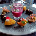 DINING & BAR TABLE 9 TOKYO - 