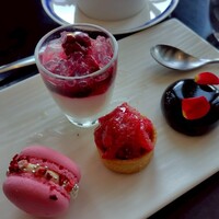 DINING & BAR TABLE 9 TOKYO - 