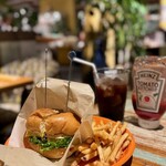 コナズ珈琲 - コナズチーズバーガー　1639円　+　本日のドリップコーヒー　605円