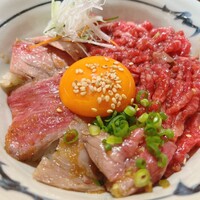 牛刺しと焼肉 仔虎 クリスロード店 - 