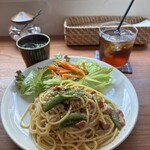 珈琲と食事 in time - ペペロンチーノ