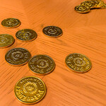 Peter Luger Steak House Tokyo - コイン型のチョコレート2個づつ