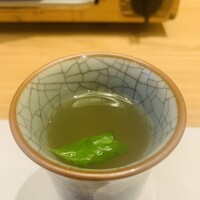 料亭 やまさ旅館 - ②【先吸】
                    三葉入りスープ