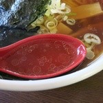 客隆軒 - 醤油ラーメンのスープ