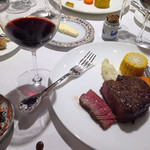 築地 藤田 - ステーキをラフィットと一緒に食しました（＾ω＾）
