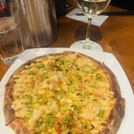 アスティーチェ - 海老とアボカドpizza 海老みそマヨソース