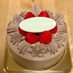 広島白十字 - 料理写真:苺生チョコデコレーション