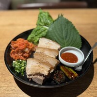 水剌間 恵比寿本店 - 蒸し豚キムチ