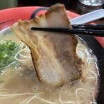 長浜ラーメン とん平  - チャーシュー２枚は焦がし